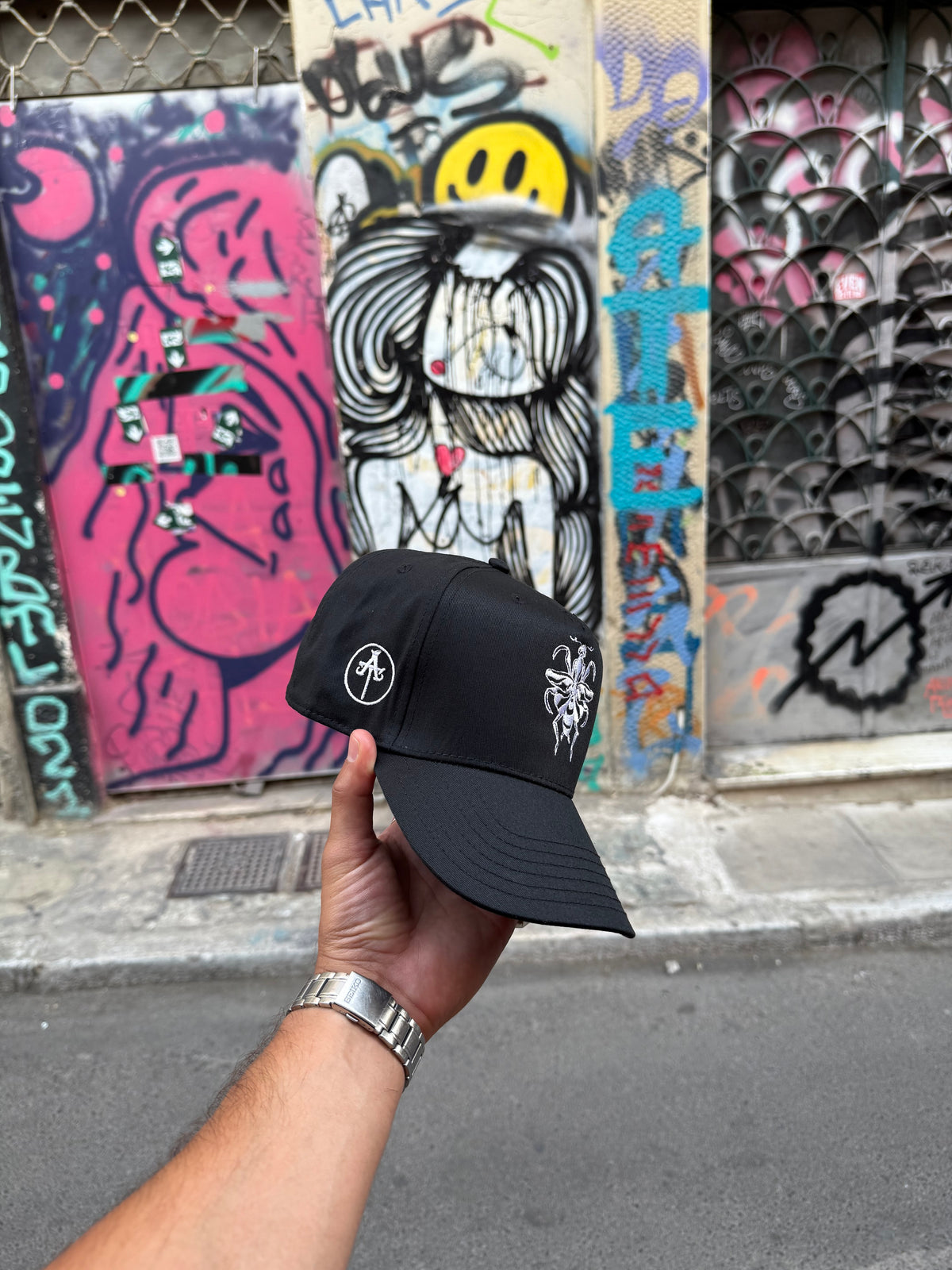 Mantis Hat — The Art of War: Black & White