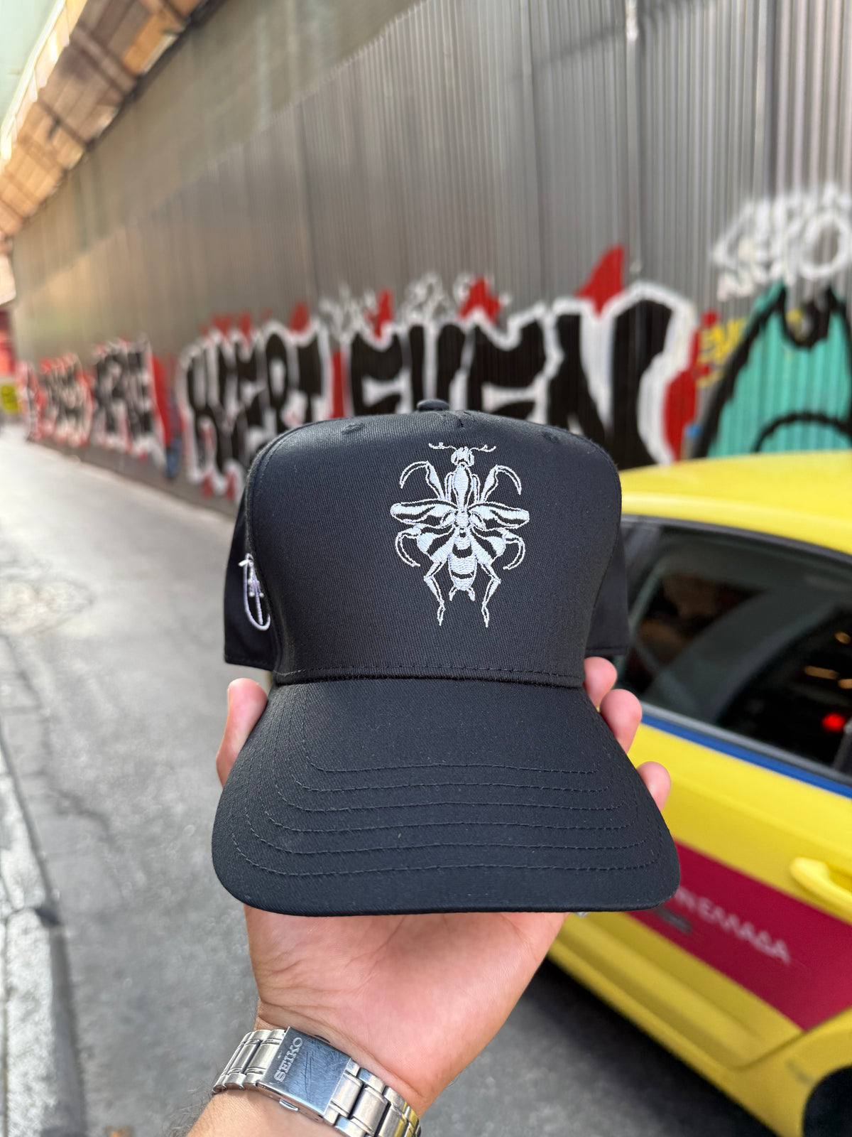Mantis Hat — The Art of War: Black & White