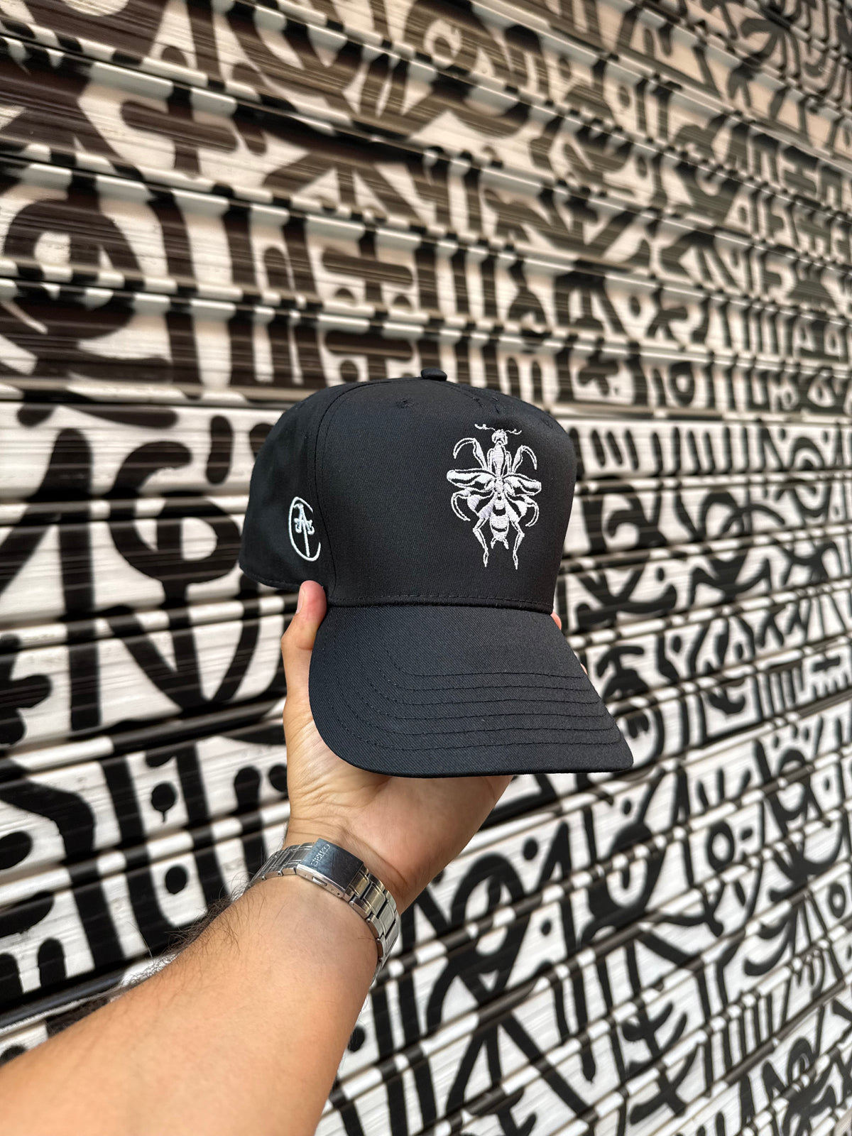 Mantis Hat — The Art of War: Black & White